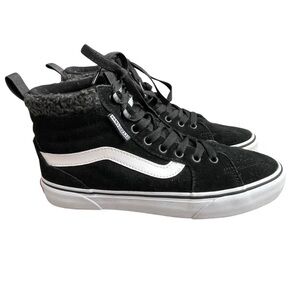Vans High Top Shoes Black Suede Women’s Size 8.5 Sherpa Details Lace Up Classic